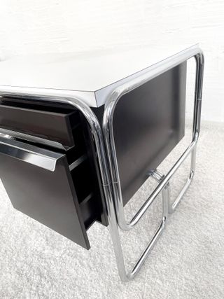 ESCRITORIO BAUHAUS METÁLICO. 70s