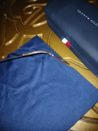 Gafas Tommy Hilfiger con estuche