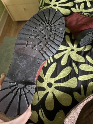 Botines granates con cordones