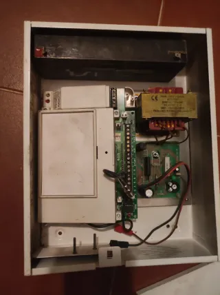 Central de Alarma Paradox ADN FA12