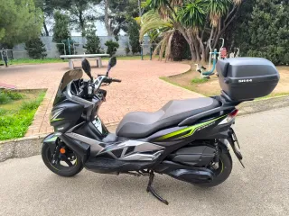 Kawasaki J300 2019