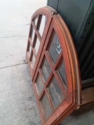 Ventanas madera cedro arqueadas