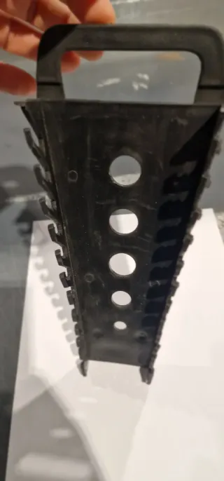 Supporto porta chiavi inglesi