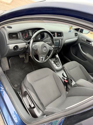 Volkswagen Jetta 2011 automatico
