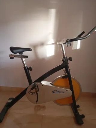 Bicicleta Estática Cups