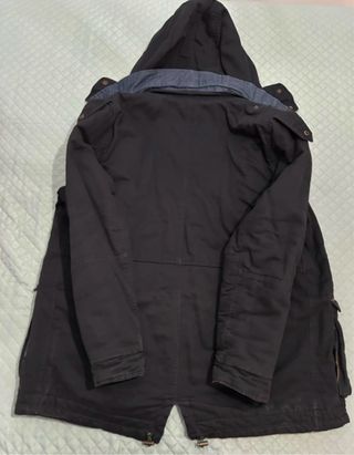 Chaquetón Negro con Gorro Talla L