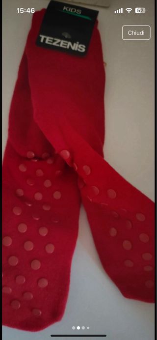 Calzini antiscivolo rossi con pinguini