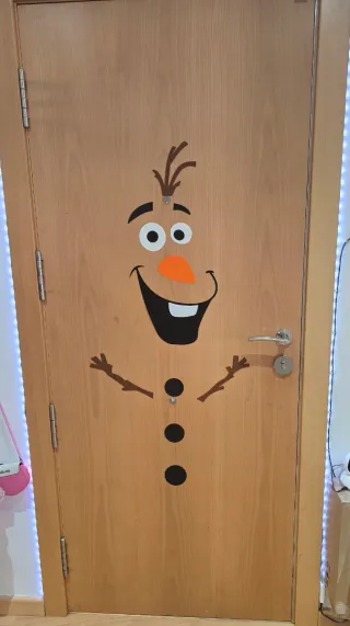 Decoración puerta Olaf