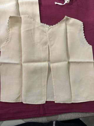 Lotto 3 camicini da neonato seta ricamati primi900