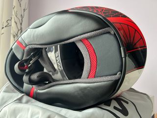 Casco Shoei NXR 2 BEAST TC1