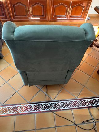 Sillón reclinable automático individual