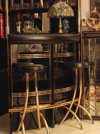 Bar esquinero con barra y 2 banquetas