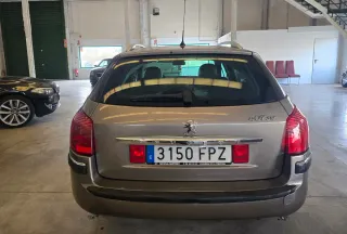 Peugeot 407 SW 2.0 HDi 135cv