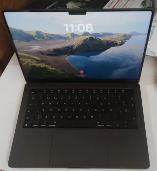 Macbook Pro Apple M3 Pro 12 Núcleos/18GB/512GB SS