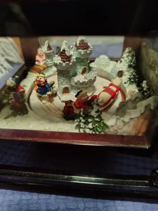 Carillon musicale natalizio con Babbo Natale