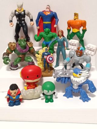 Lote 12 Figuras Super Heróis