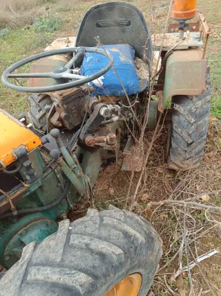 Tractor BJR met 2000