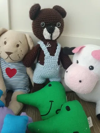 Colección de muñecos de peluche