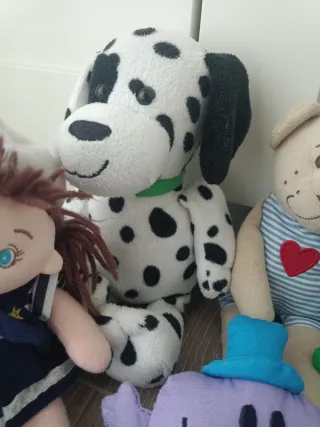 Colección de muñecos de peluche