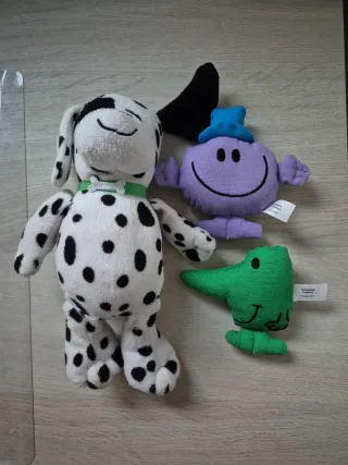 Colección de muñecos de peluche
