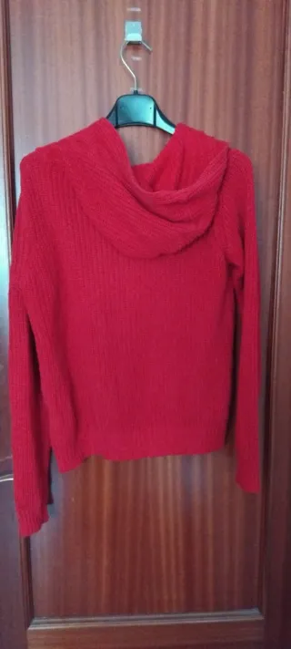 Jersey rojo con capucha Talla S