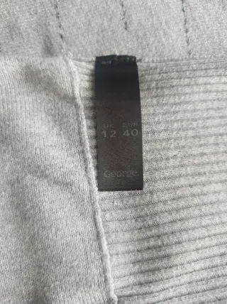 Vestido de punto con lentejuelas T. L.