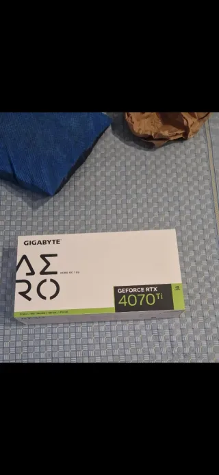 Gigabyte RTX 4070 Ti AERO White