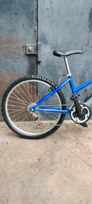 Bicicleta de 24 pulgadas,marca...AGECE...