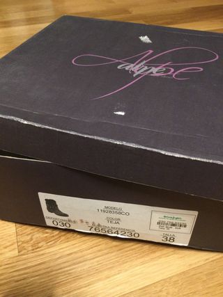 preciosos botines piel marron teja. Tres usos.