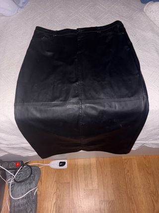 Falda larga cuero Stradivarius Talla L