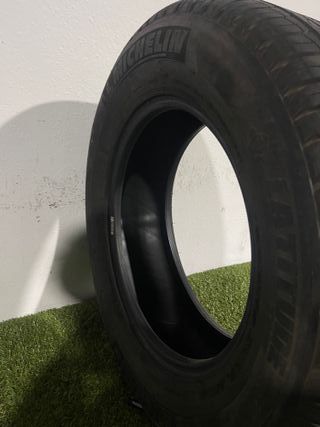 215 65 16 98T MICHELIN LATITUDE TOUR