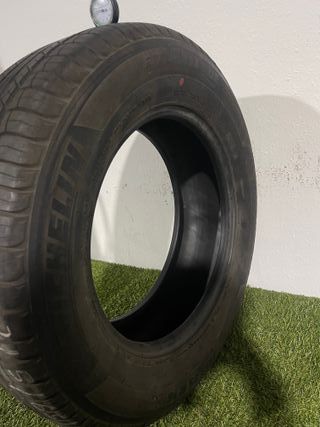 215 65 16 98T MICHELIN LATITUDE TOUR