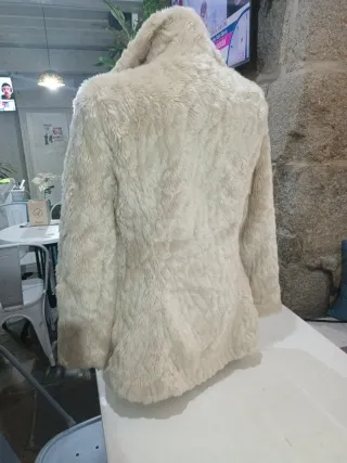 Abrigo de pelo beige