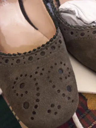 Scarpe camoscio grigie con cinturino tg.40