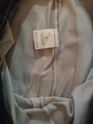 Mallas con cordones y diseño geométrico