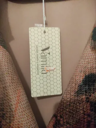 Gabardina estampada verde y naranja