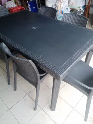 Set Tavolo e Sedie da Esterno