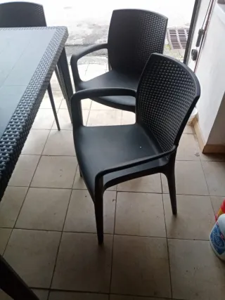 Set Tavolo e Sedie da Esterno