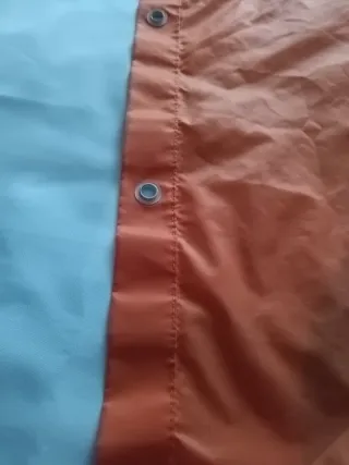 Cortinas baño 12 € .Regalo la barra y las anillas