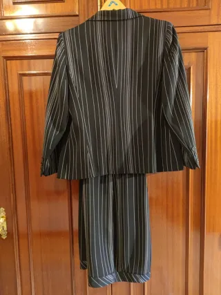Traje de chaqueta y pantalón mujer