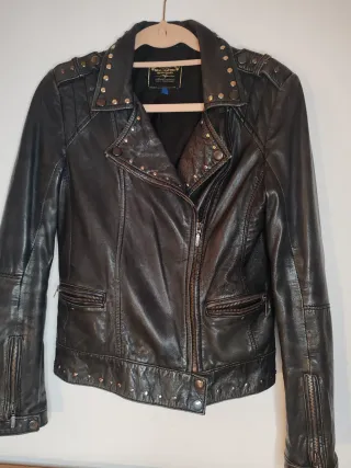Chaqueta Biker Piel Tachuelas Stradivarius