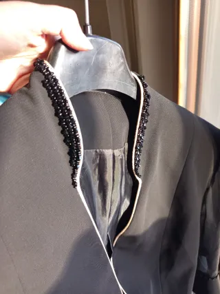 Blazer nero manica 3/4 con perline Taglia 48/50 it