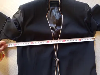 Blazer nero manica 3/4 con perline Taglia 48/50 it