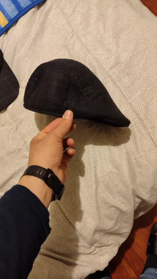 Cappello nero uomo