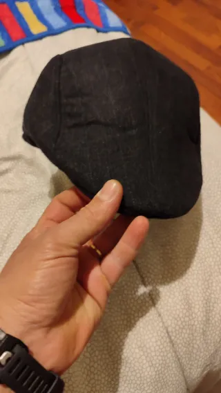 Cappello nero uomo