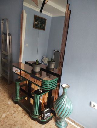 mueble recibidor con espejos