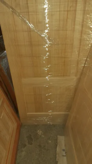 Puertas madera pino.