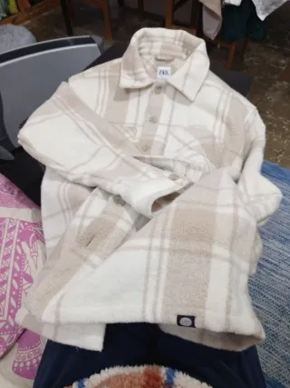 Chaqueta Zara cuadros pelo beige y marrón hombre