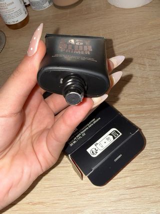 Huda Beauty Easy Blur Primer