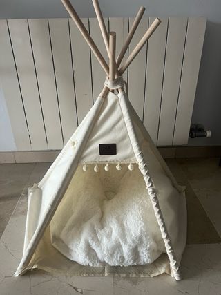 Tipi para perros interior beige